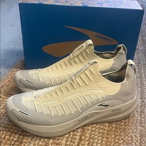 Brooks Glycerin 22 Special Edition Sz 14 NEW!!!  Sold out online.